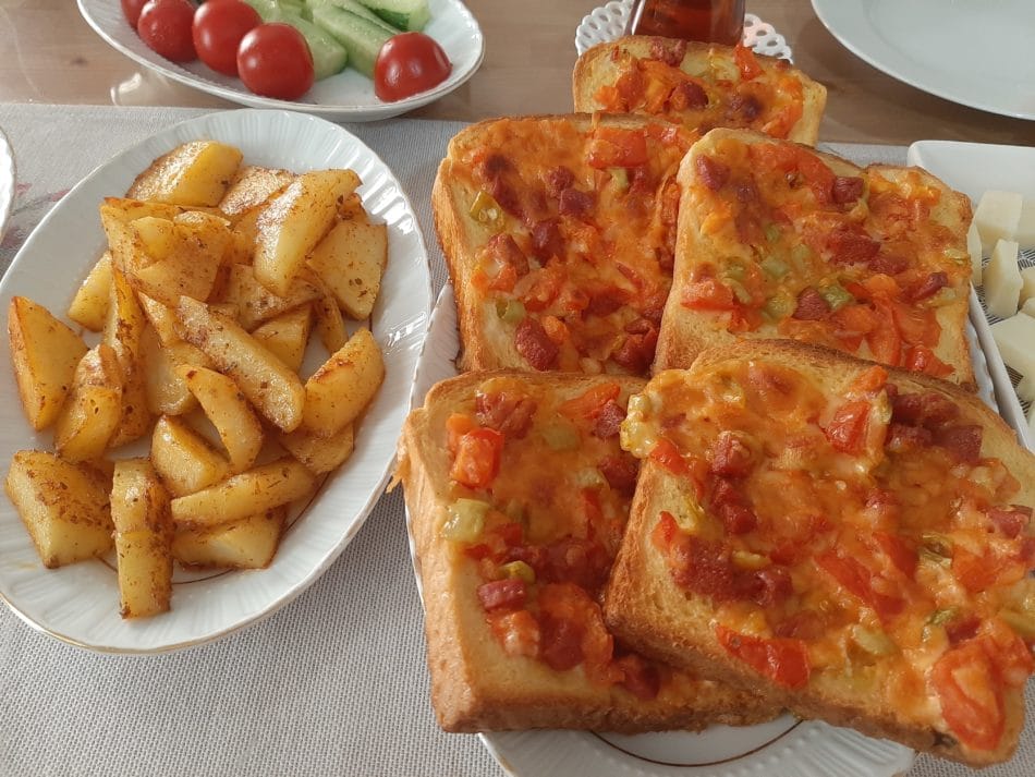 ekmek pizzası