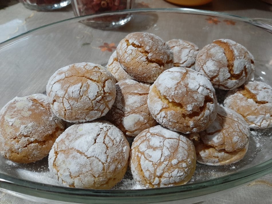 limonlu zerdeçallı çatlak kurabiye