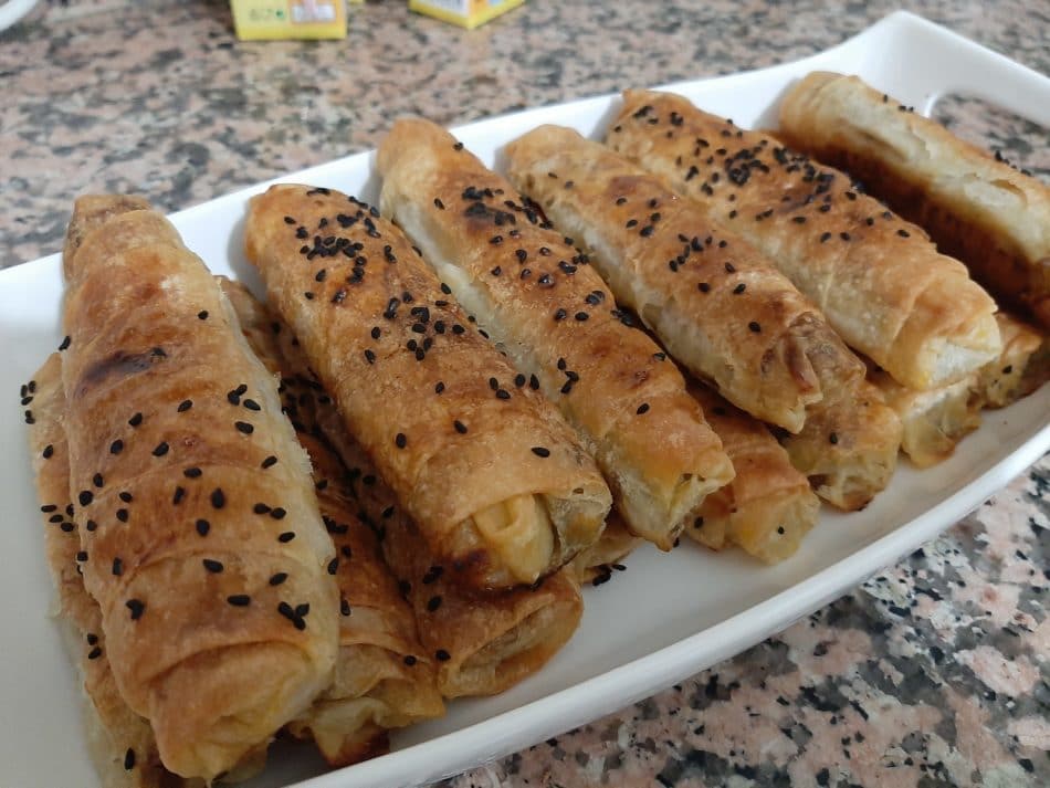 kıymalı pırasalı börek