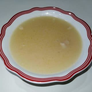 Tavuk Sulu Un Çorbası