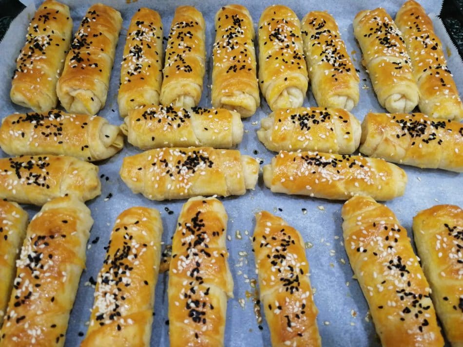 Enfes Soslu Lorlu Börek